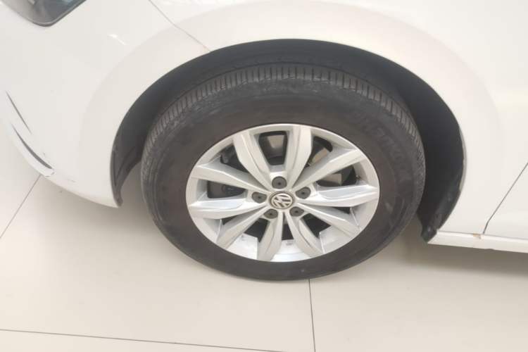 Used Volkswagen Polo 2019 Plus 1.5L Automatic Colorful Technology Edition Left Front Wheel Hub