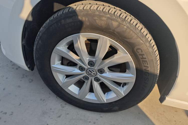 Used Volkswagen Polo 2019 Plus 1.5L Automatic Colorful Technology Edition Left Front Wheel Hub