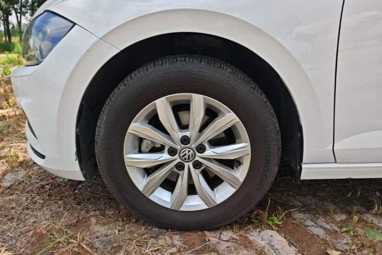 Used Volkswagen Polo 2019 Plus 1.5L Automatic Colorful Technology Edition Left Front Wheel Hub