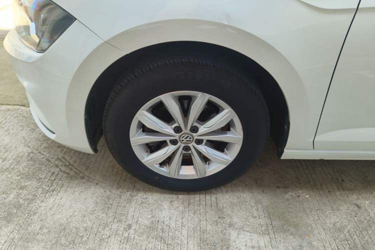 Used Volkswagen Polo 2019 Plus 1.5L Automatic Colorful Technology Edition Left Front Wheel Hub