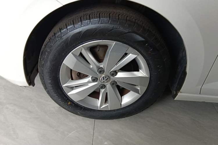 Used Volkswagen Polo 2019 Plus 1.5L Automatic Panoramic Enjoyment Edition Left Front Wheel Hub