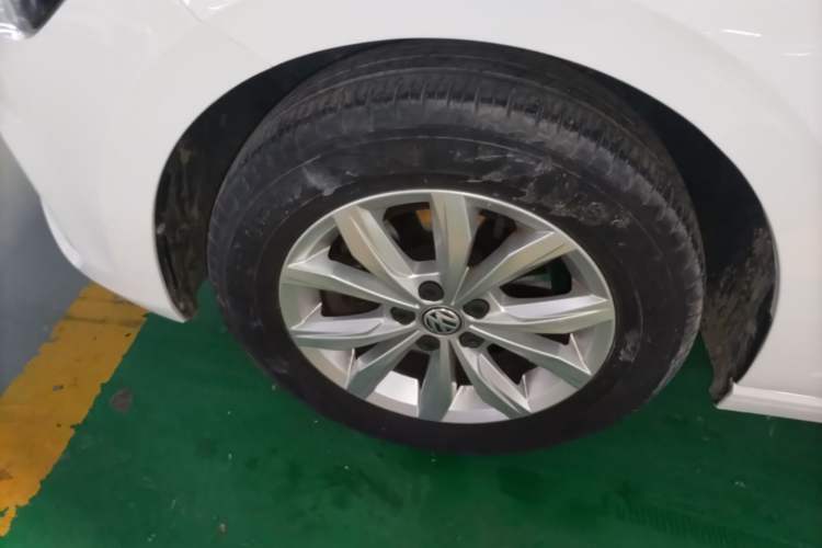 Used Volkswagen Polo 2019 Plus 1.5L Automatic Colorful Technology Edition Left Front Wheel Hub