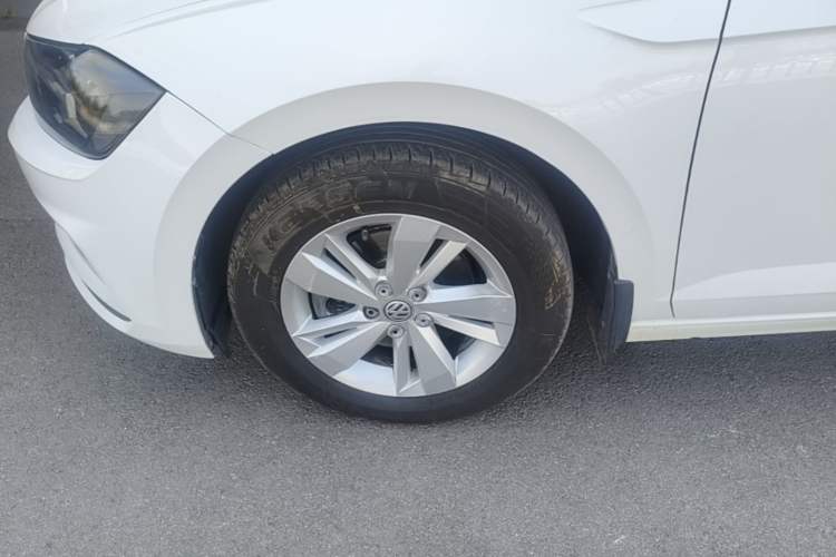 Used Volkswagen Polo 2019 Plus 1.5L Manual Panoramic Enjoyment Edition Left Front Wheel Hub