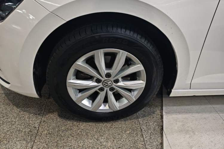 Used Volkswagen Polo 2019 Plus 1.5L Automatic Colorful Technology Edition Left Front Wheel Hub