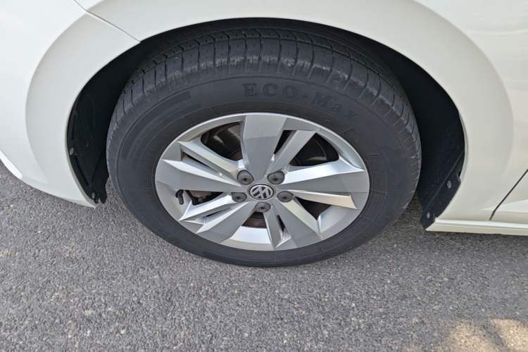 Used Volkswagen Polo 2019 Plus 1.5L Automatic Panoramic Enjoyment Edition Left Front Wheel Hub