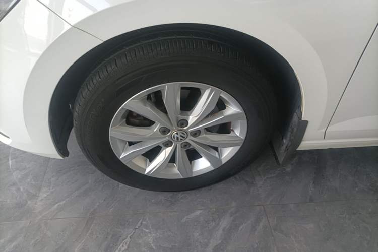 Used Volkswagen Polo 2019 Plus 1.5L Automatic Colorful Technology Edition Left Front Wheel Hub