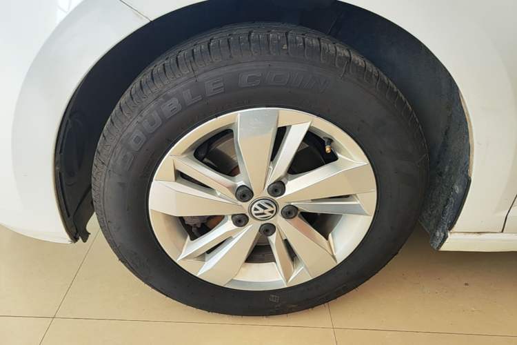 Used Volkswagen Polo 2019 Plus 1.5L Automatic Panoramic Enjoyment Edition Left Front Wheel Hub