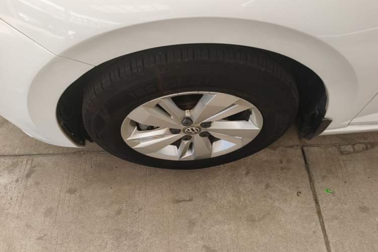 Used Volkswagen Polo 2019 Plus 1.5L Automatic Panoramic Enjoyment Edition Left Front Wheel Hub