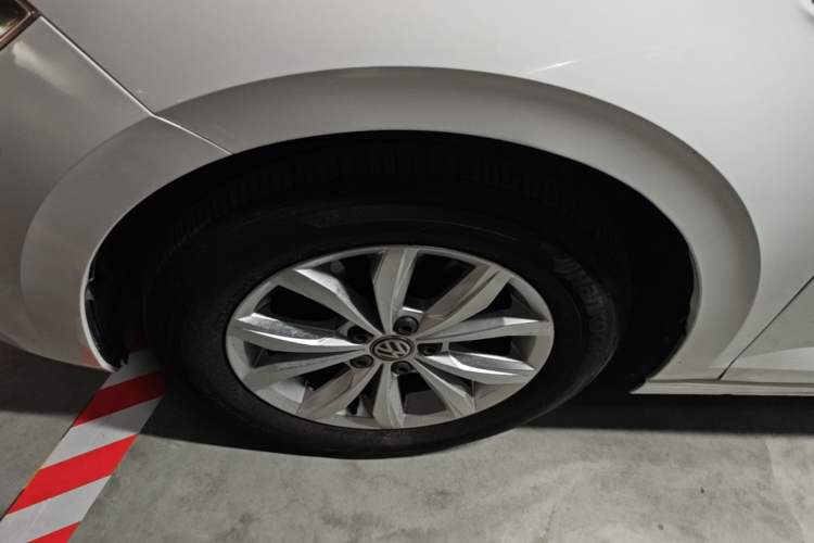 Used Volkswagen Polo 2019 Plus 1.5L Automatic Colorful Technology Edition Left Front Wheel Hub