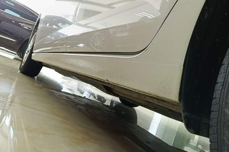 Used Volkswagen Polo 2019 Plus 1.5L Automatic Panoramic Enjoyment Edition Left Side Sill