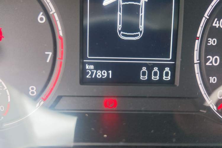 Used Volkswagen Polo 2019 Plus 1.5L Automatic Panoramic Enjoyment Edition Odometer Close Up