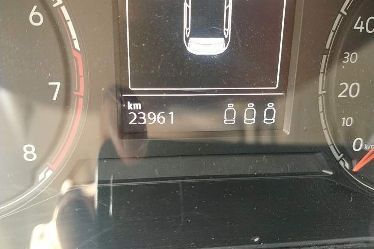 Used Volkswagen Polo 2019 Plus 1.5L Automatic Panoramic Enjoyment Edition Odometer Close Up