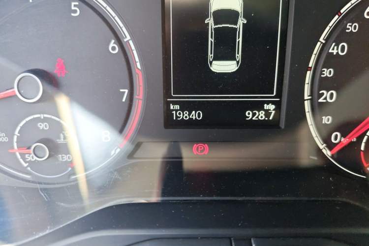Used Volkswagen Polo 2019 Plus 1.5L Automatic Panoramic Enjoyment Edition Odometer Close Up