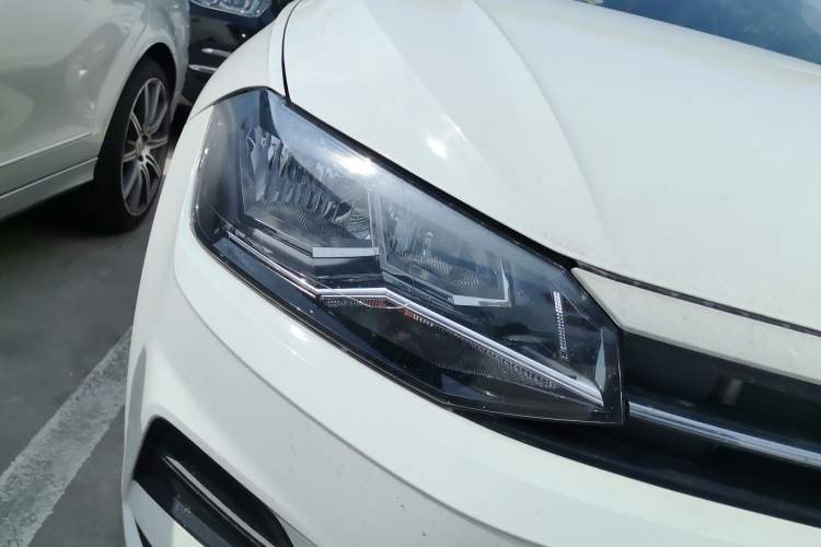 Used Volkswagen Polo 2019 Plus 1.5L Manual Panoramic Enjoyment Edition Right Front Headlight