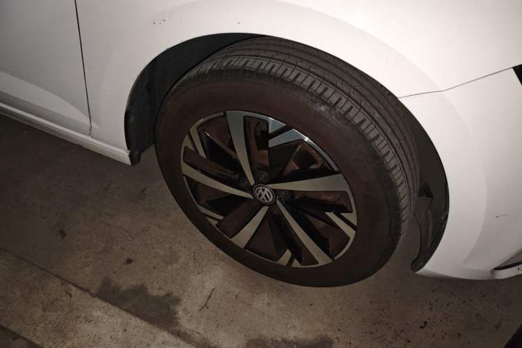 Used Volkswagen Polo 2019 Plus 1.5L Automatic Beats Trendy Cool Edition Right Front Wheel Hub