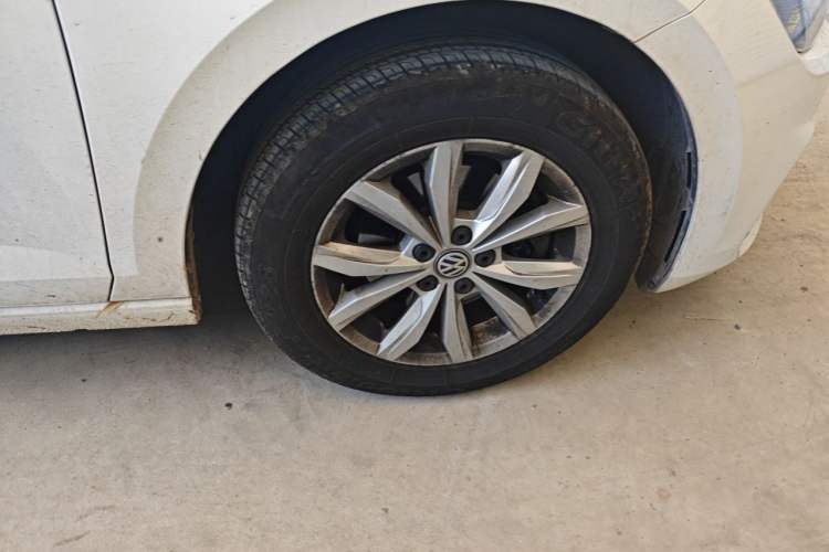 Used Volkswagen Polo 2019 Plus 1.5L Automatic Colorful Technology Edition Right Front Wheel Hub