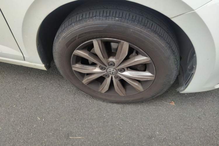 Used Volkswagen Polo 2019 Plus 1.5L Automatic Colorful Technology Edition Right Front Wheel Hub