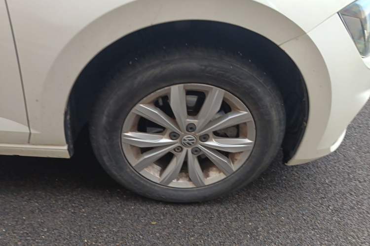 Used Volkswagen Polo 2019 Plus 1.5L Automatic Colorful Technology Edition Right Front Wheel Hub