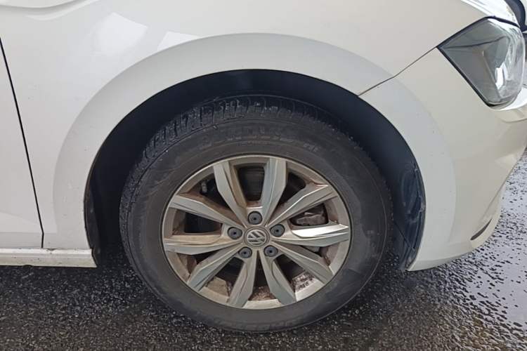 Used Volkswagen Polo 2019 Plus 1.5L Automatic Colorful Technology Edition Right Front Wheel Hub