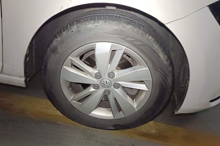 Used Volkswagen Polo 2019 Plus 1.5L Automatic Panoramic Enjoyment Edition Right Front Wheel Hub