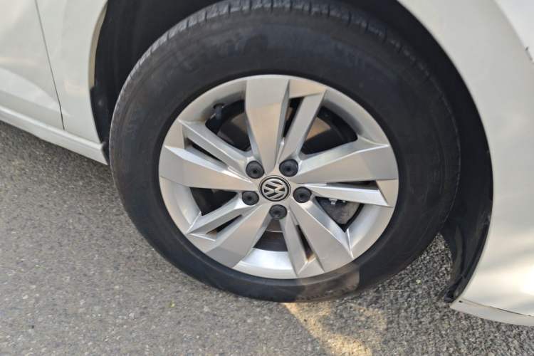 Used Volkswagen Polo 2019 Plus 1.5L Automatic Panoramic Enjoyment Edition Right Front Wheel Hub