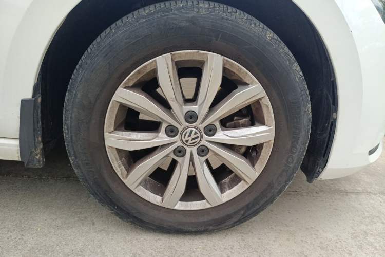 Used Volkswagen Polo 2019 Plus 1.5L Automatic Colorful Technology Edition Right Front Wheel Hub