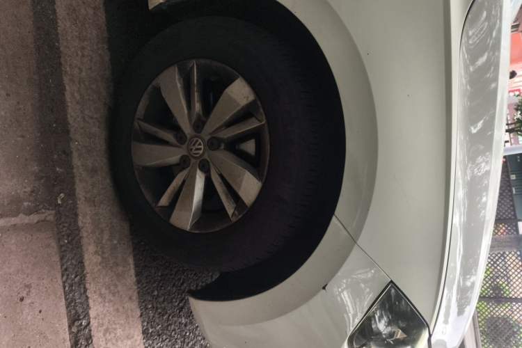 Used Volkswagen Polo 2019 Plus 1.5L Manual Panoramic Enjoyment Edition Right Front Wheel Hub