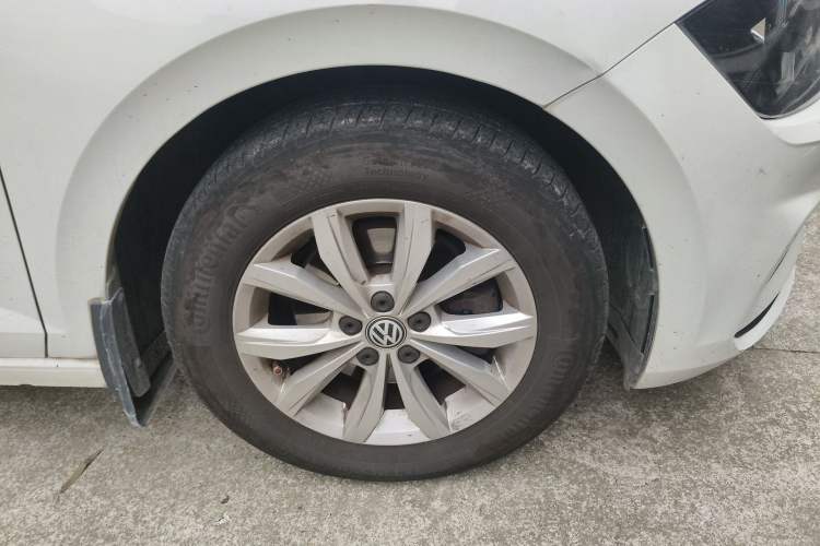 Used Volkswagen Polo 2019 Plus 1.5L Automatic Colorful Technology Edition Right Front Wheel Hub
