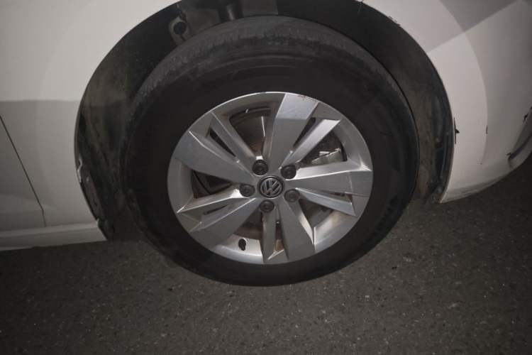 Used Volkswagen Polo 2019 Plus 1.5L Automatic Colorful Technology Edition Right Front Wheel Hub