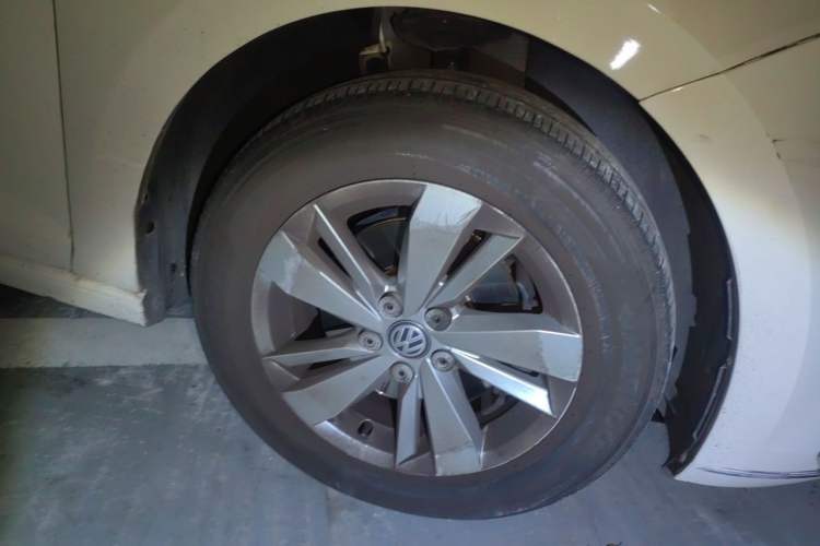 Used Volkswagen Polo 2019 Plus 1.5L Automatic Panoramic Enjoyment Edition Right Front Wheel Hub