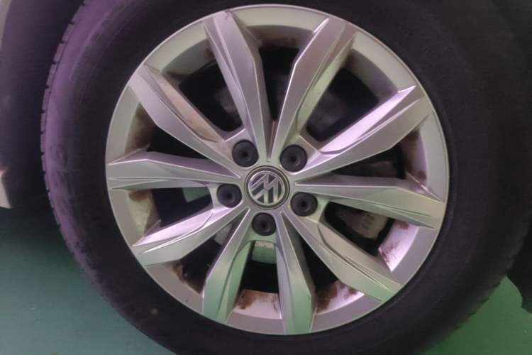 Used Volkswagen Polo 2019 Plus 1.5L Automatic Colorful Technology Edition Right Front Wheel Hub