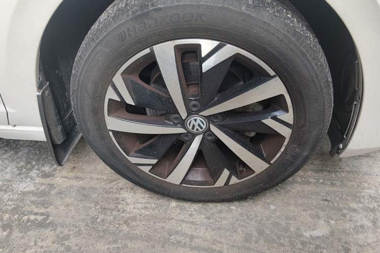 Used Volkswagen Polo 2019 Plus 1.5L Automatic Beats Trendy Cool Edition Right Front Wheel Hub