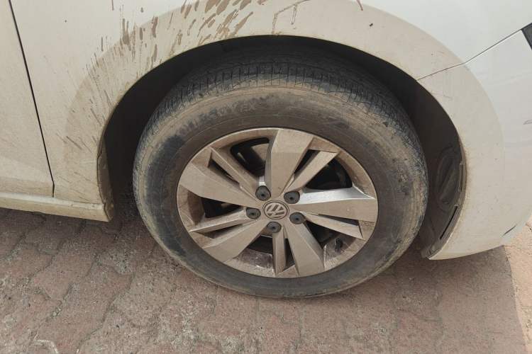 Used Volkswagen Polo 2019 Plus 1.5L Automatic Panoramic Enjoyment Edition Right Front Wheel Hub