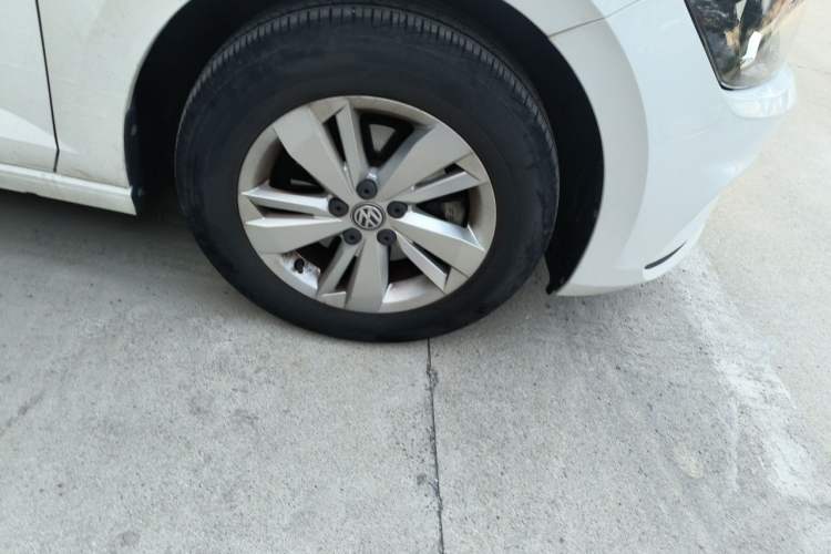 Used Volkswagen Polo 2019 Plus 1.5L Automatic Panoramic Enjoyment Edition Right Front Wheel Hub