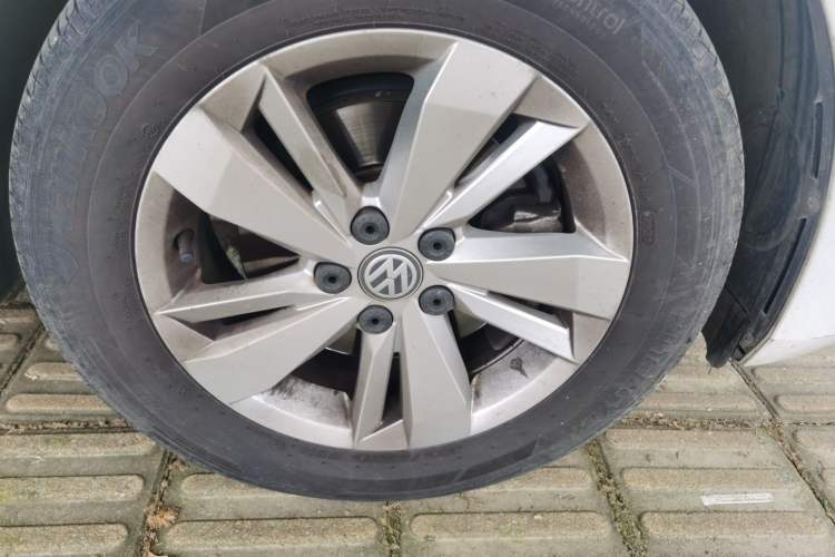 Used Volkswagen Polo 2019 Plus 1.5L Automatic Panoramic Enjoyment Edition Right Front Wheel Hub