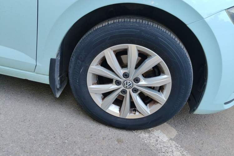 Used Volkswagen Polo 2019 Plus 1.5L Automatic Colorful Technology Edition Right Front Wheel Hub