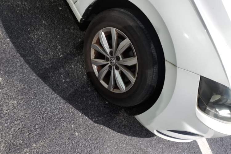 Used Volkswagen Polo 2019 Plus 1.5L Automatic Colorful Technology Edition Right Front Wheel Hub