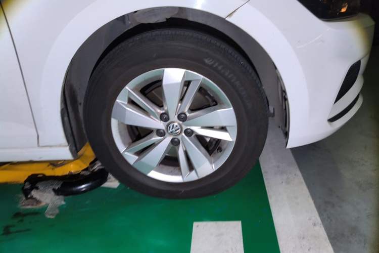 Used Volkswagen Polo 2019 Plus 1.5L Automatic Panoramic Enjoyment Edition Right Front Wheel Hub