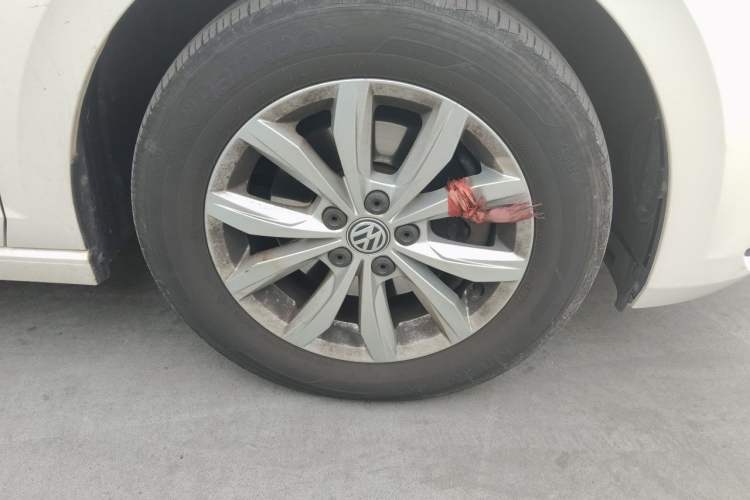 Used Volkswagen Polo 2019 Plus 1.5L Automatic Colorful Technology Edition Right Front Wheel Hub