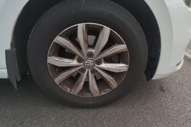 Used Volkswagen Polo 2019 Plus 1.5L Automatic Colorful Technology Edition Right Front Wheel Hub