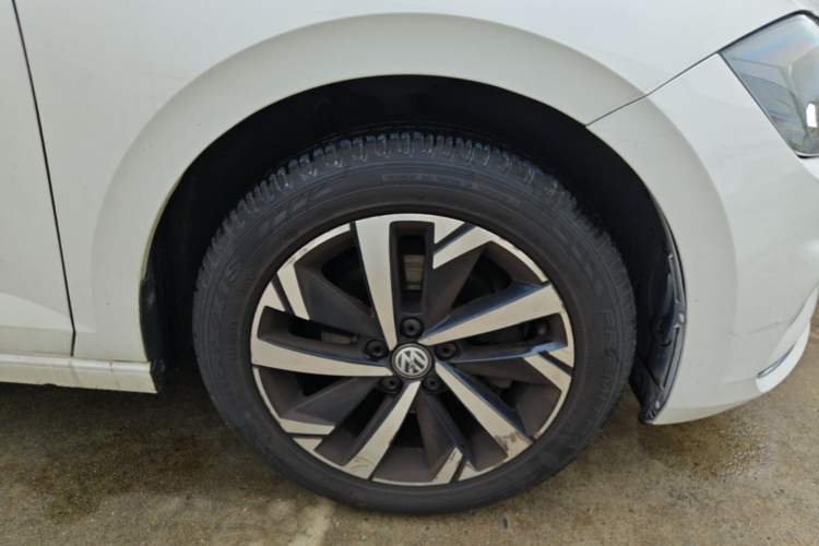 Used Volkswagen Polo 2019 Plus 1.5L Automatic Beats Trendy Cool Edition Right Front Wheel Hub