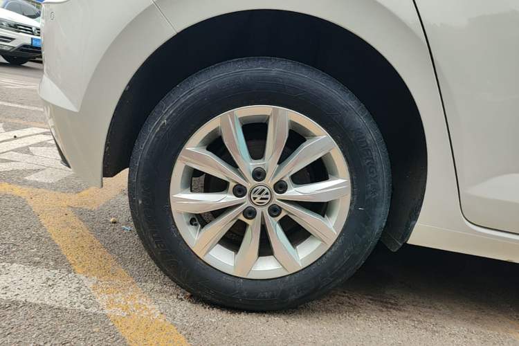 Used Volkswagen Polo 2019 Plus 1.5L Automatic Colorful Technology Edition Right Rear Wheel Hub