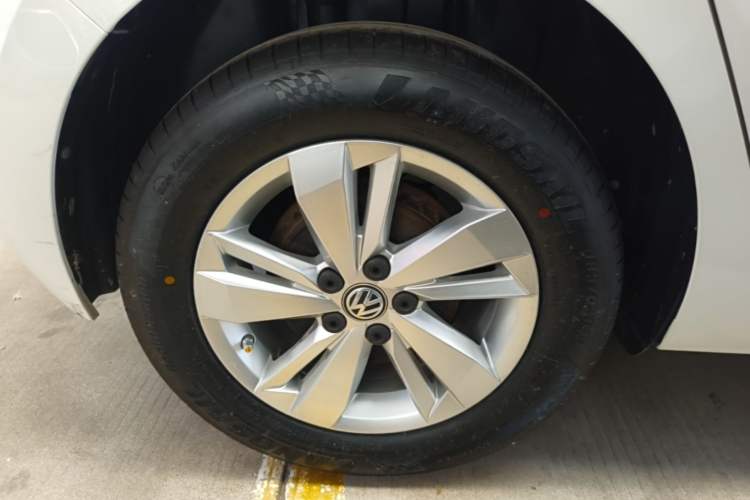 Used Volkswagen Polo 2019 Plus 1.5L Automatic Panoramic Enjoyment Edition Right Rear Wheel Hub
