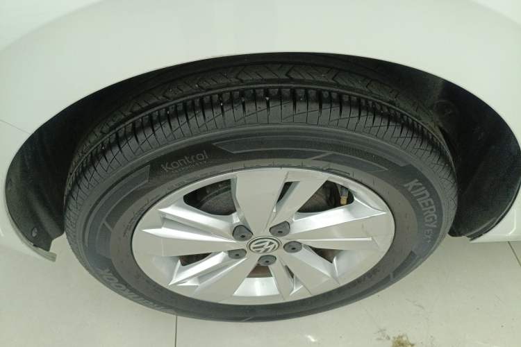 Used Volkswagen Polo 2019 Plus 1.5L Automatic Panoramic Enjoyment Edition Right Rear Wheel Hub