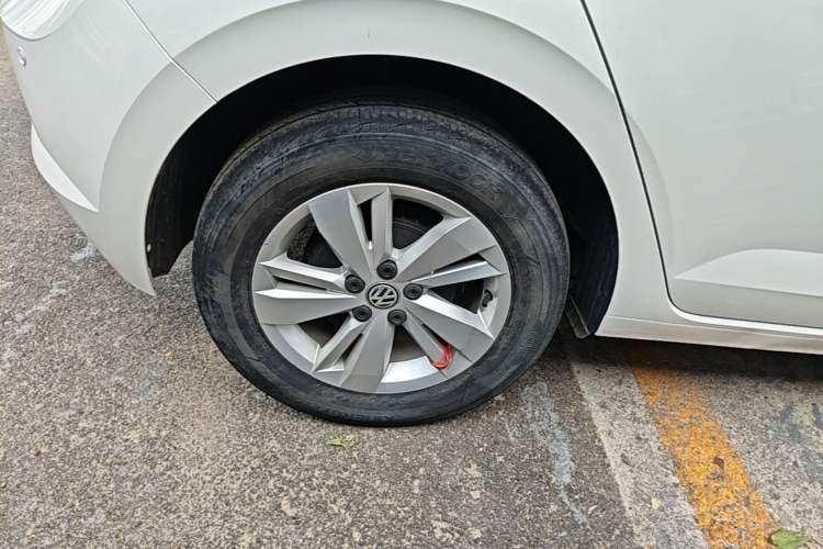 Used Volkswagen Polo 2019 Plus 1.5L Automatic Panoramic Enjoyment Edition Right Rear Wheel Hub
