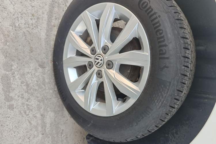 Used Volkswagen Polo 2019 Plus 1.5L Automatic Colorful Technology Edition Right Rear Wheel Hub