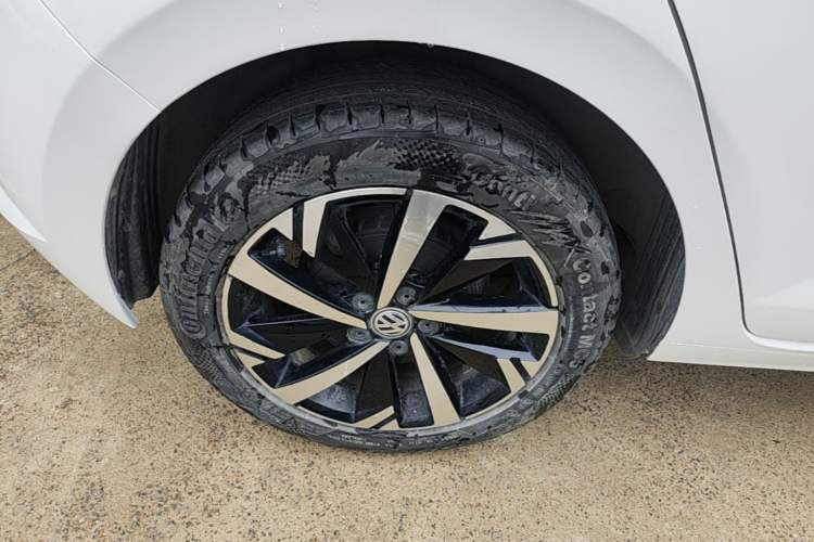 Used Volkswagen Polo 2019 Plus 1.5L Automatic Beats Trendy Cool Edition Right Rear Wheel Hub