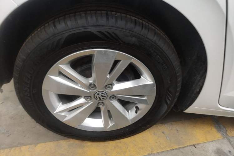 Used Volkswagen Polo 2019 Plus 1.5L Automatic Panoramic Enjoyment Edition Right Rear Wheel Hub