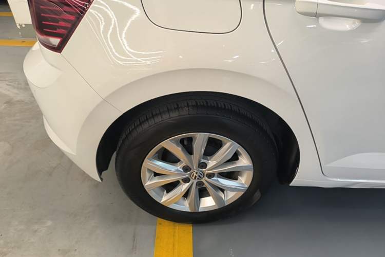 Used Volkswagen Polo 2019 Plus 1.5L Automatic Colorful Technology Edition Right Rear Wheel Hub