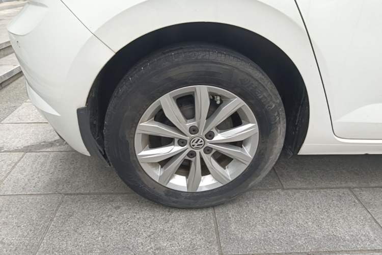 Used Volkswagen Polo 2019 Plus 1.5L Automatic Colorful Technology Edition Right Rear Wheel Hub